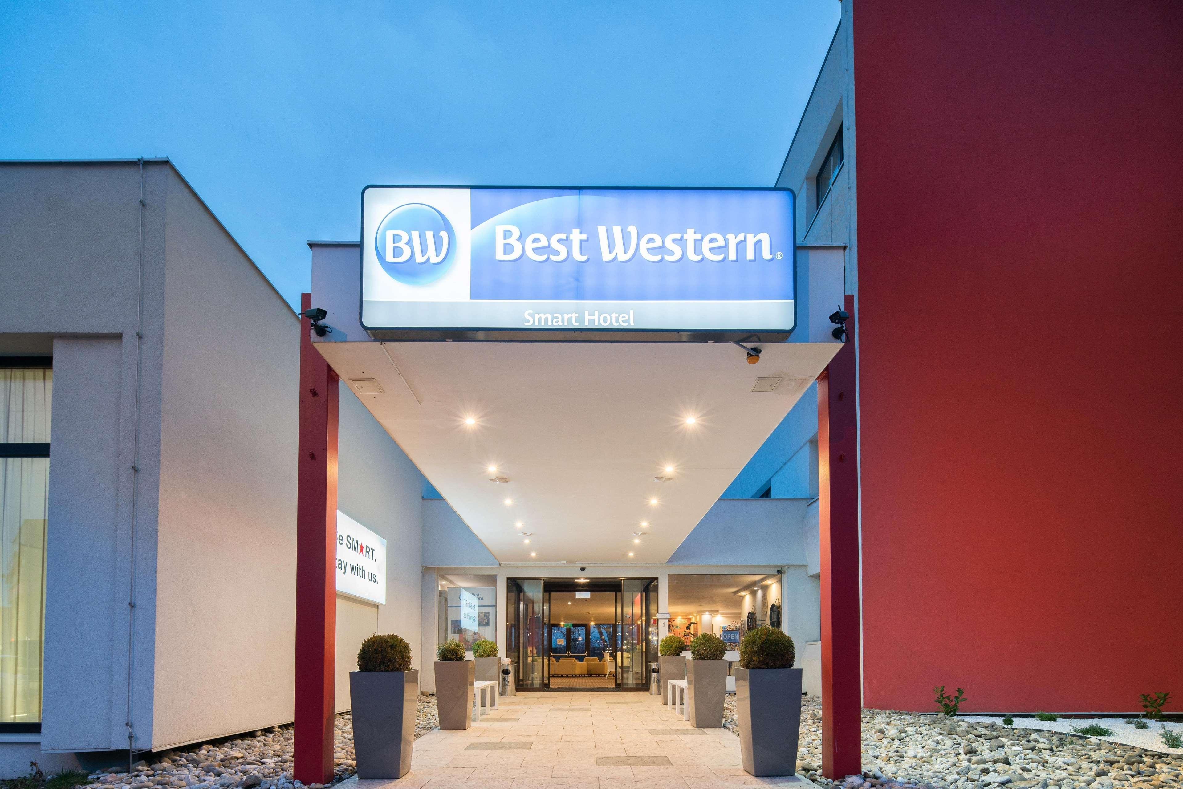 Best Western Smart Hotel Vösendorf Exteriör bild